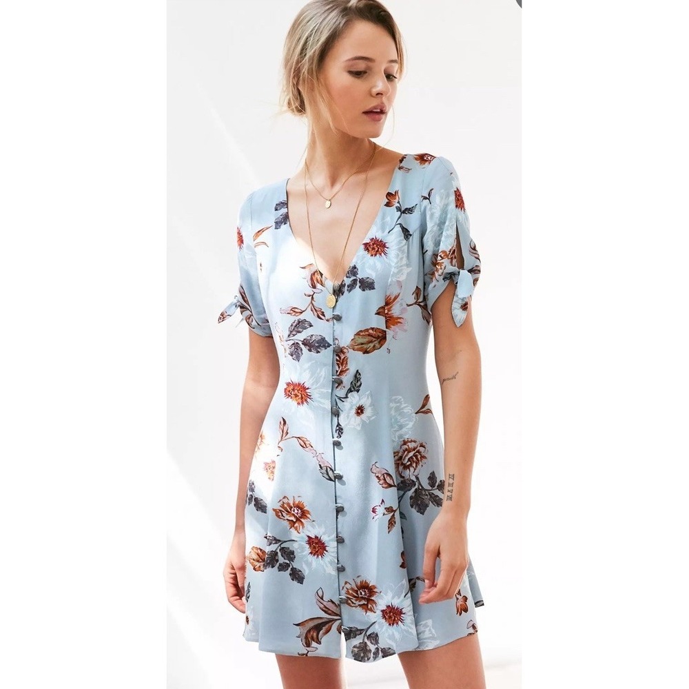 Kimchi Blue Sally Sue Tie-Sleeve Blue Floral Mini Dress Women's Size Large - Picture 1 of 11